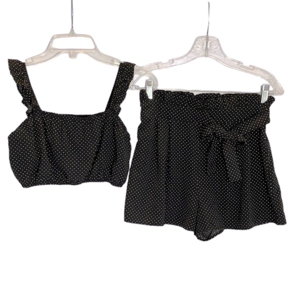 Adorable polka dot black and white 2 piece shorts set size small